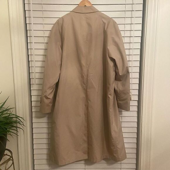 CHRISTIAN dior mens trench coat
tan‎ size 44L great condition has full lining - Picture 4 of 14